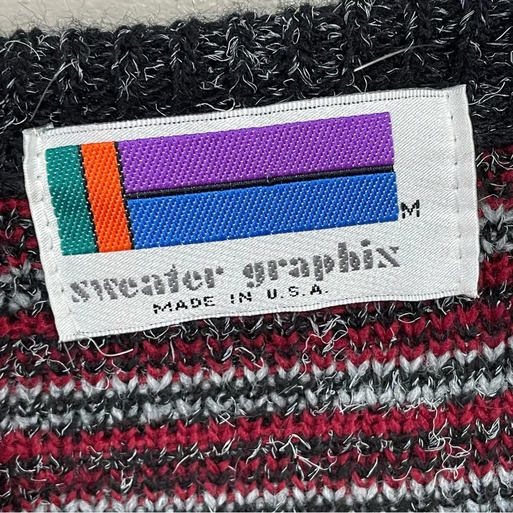 Vintage Sweater Graphix Bold Stripe Pattern Grandpa style sweater Small?